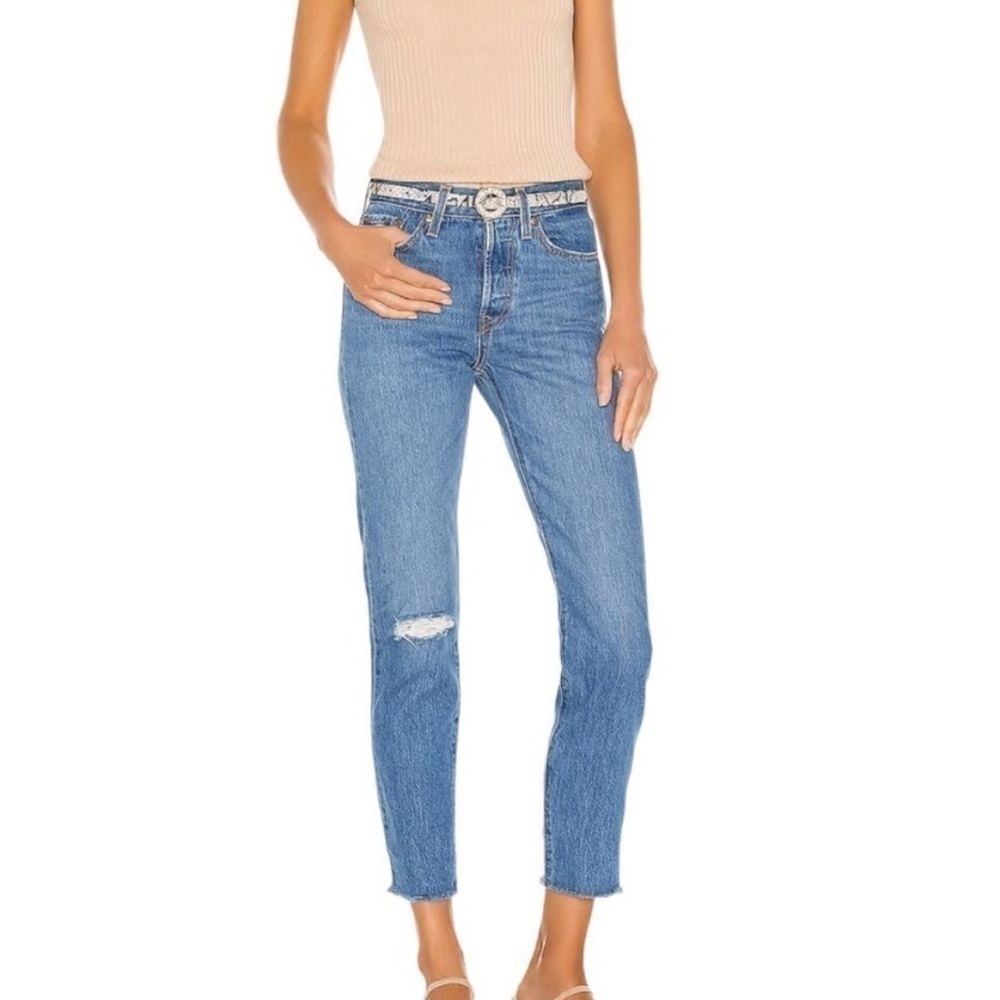 Levi Women’s Wedgie Icon Fit Straight Jean 25